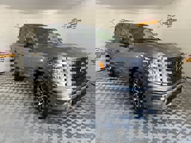 Used 2024 Nissan Titan SV w/ Accessory Utility Package image 8