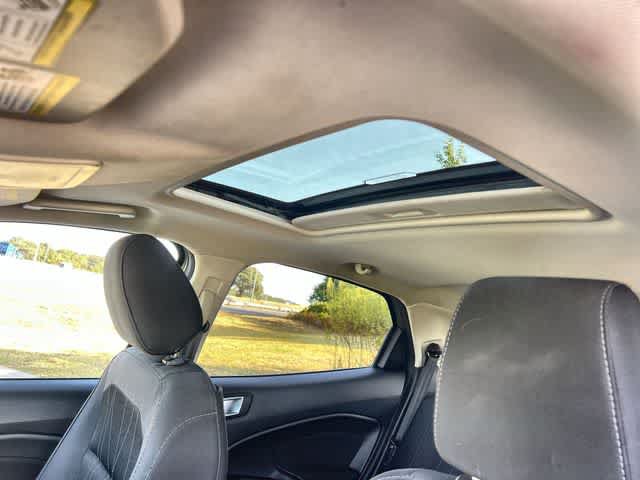 Used 2019 Ford EcoSport SE FWD image 32