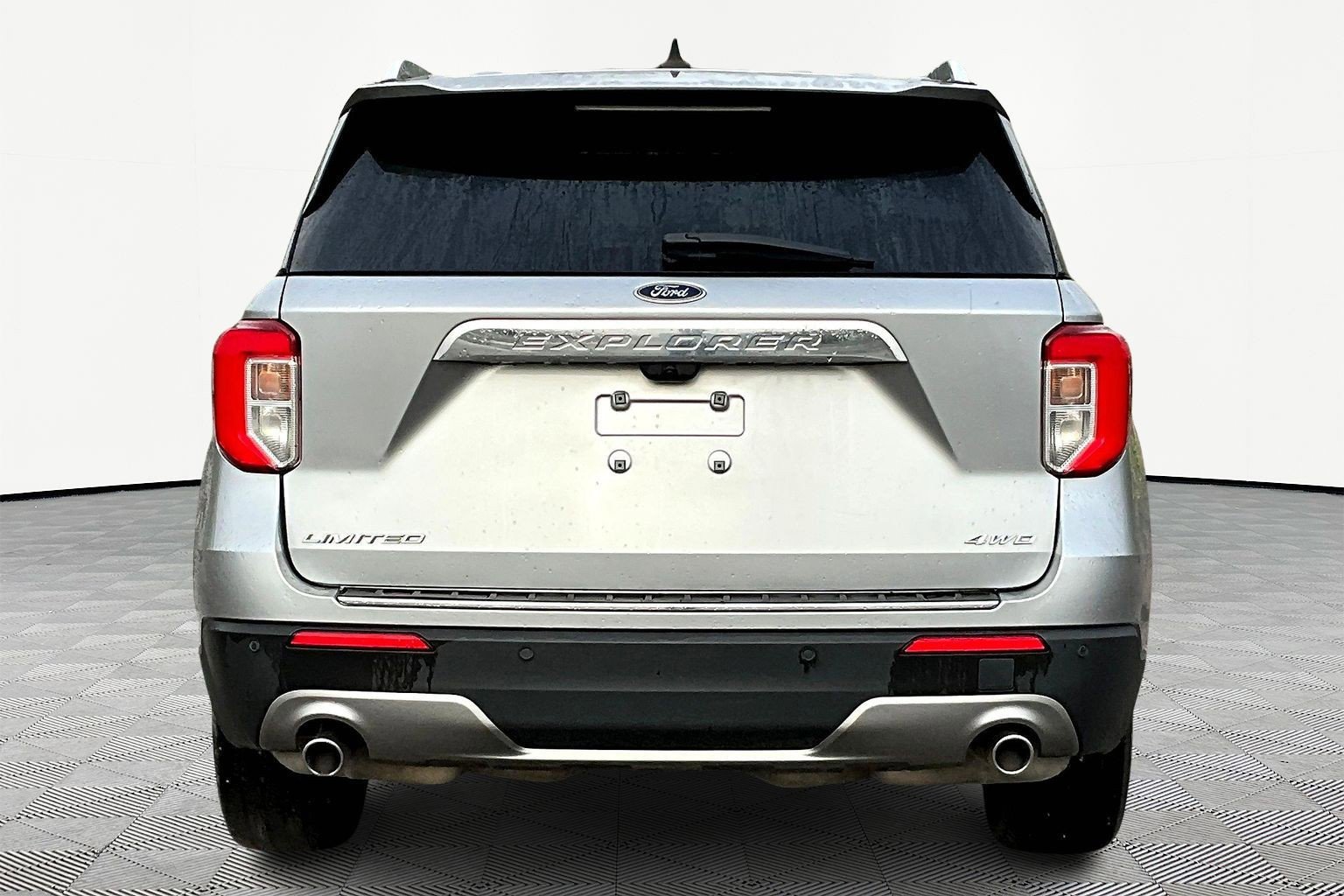 Used 2021 Ford Explorer Limited w/ Equipment Group 301A image 5