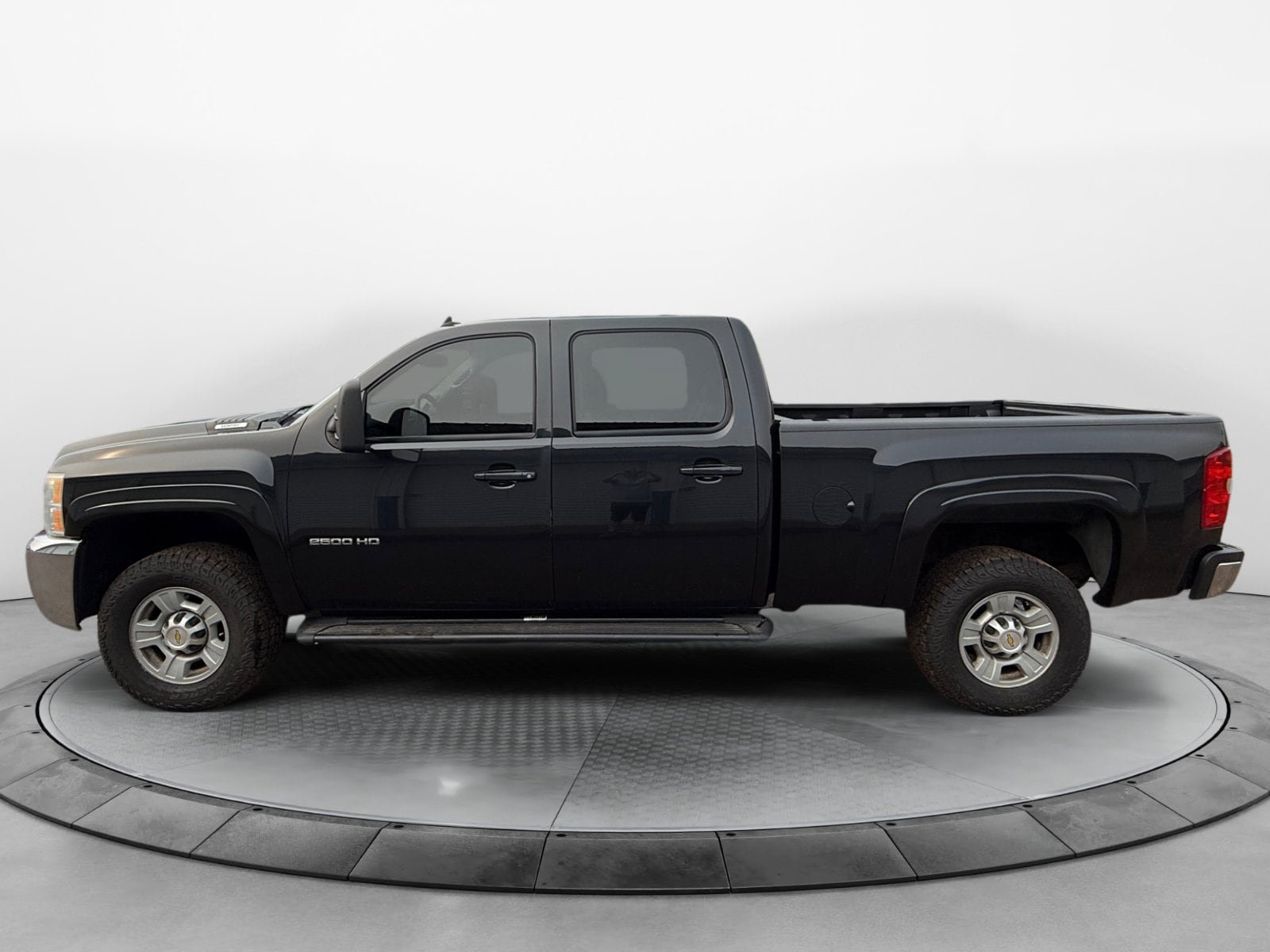 Used 2010 Chevrolet Silverado 2500 LTZ w/ Convenience Package AWD/4WD image 3