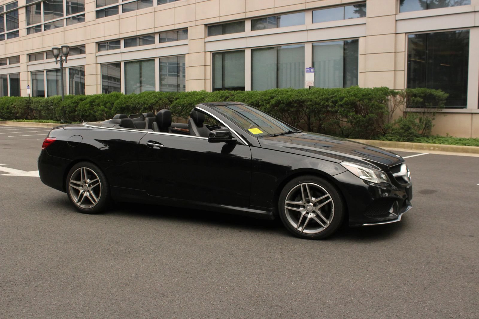 Used 2016 Mercedes-Benz E 400 Cabriolet image 2