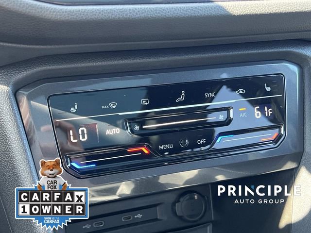 Certified 2022 Volkswagen Tiguan SE R-Line image 25