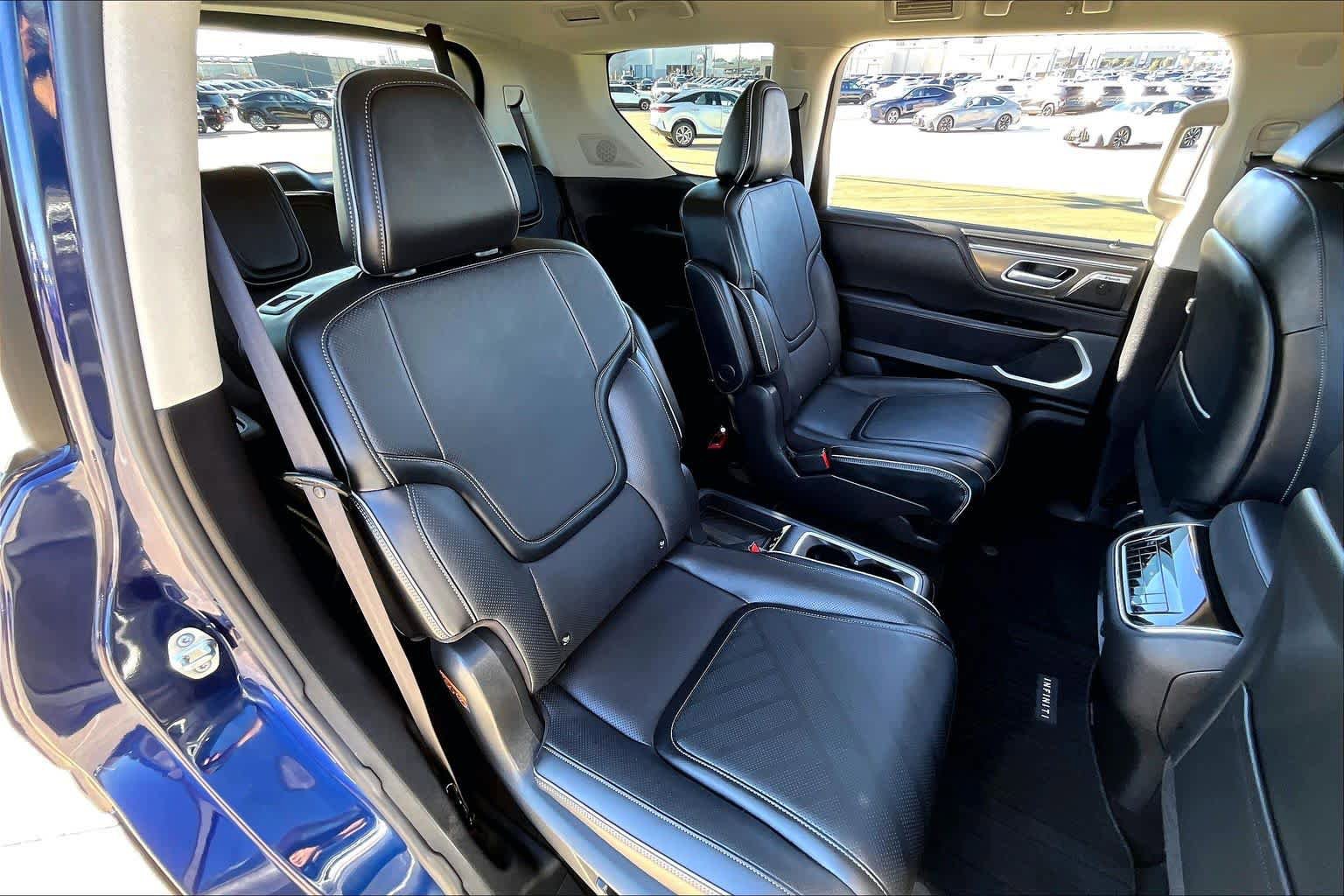 Used 2025 INFINITI QX80 Luxe RWD image 19