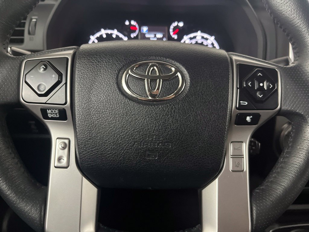 Used 2022 Toyota 4Runner SR5 AWD/4WD image 57