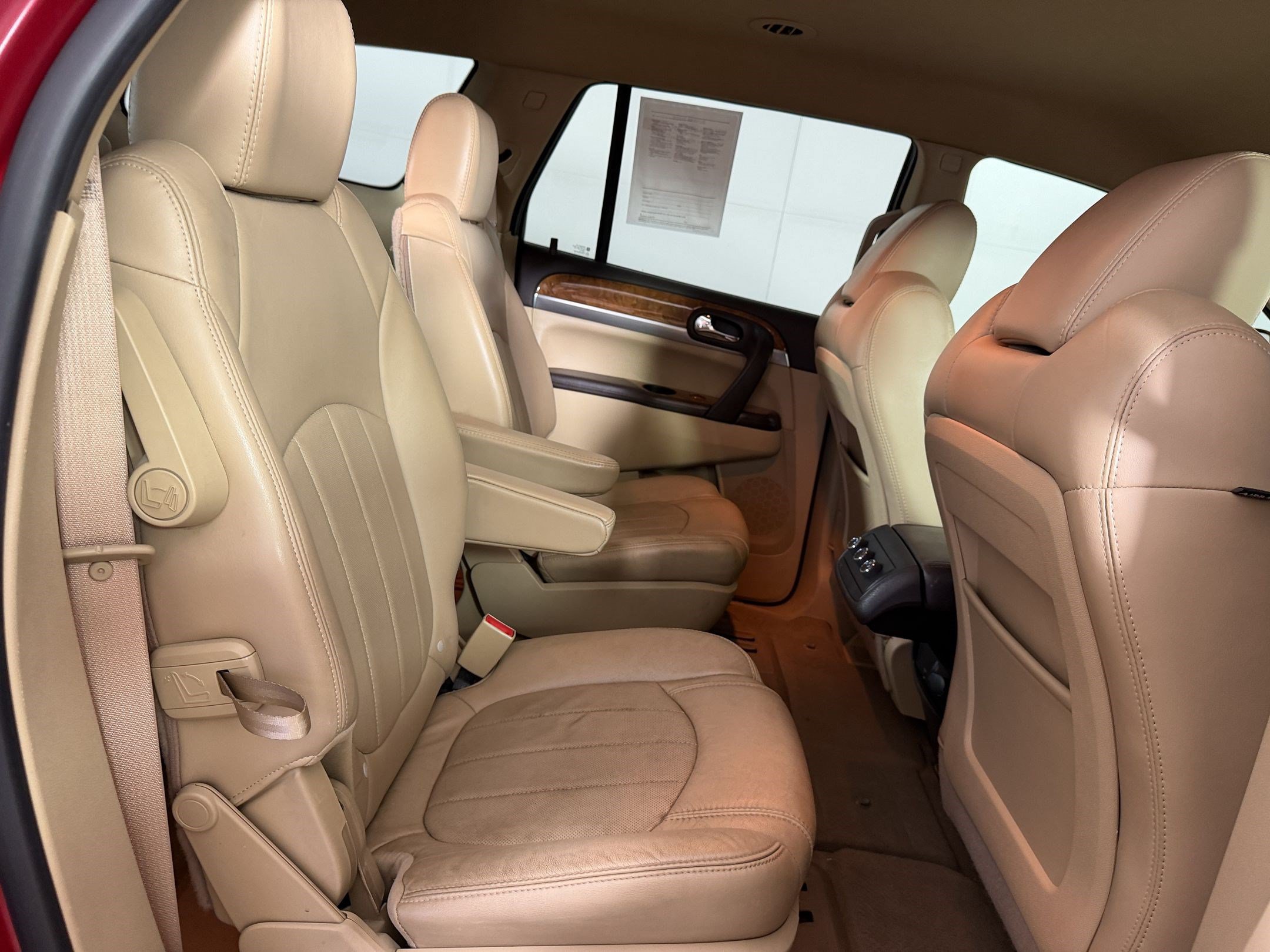Used 2012 Buick Enclave Leather AWD/4WD image 28