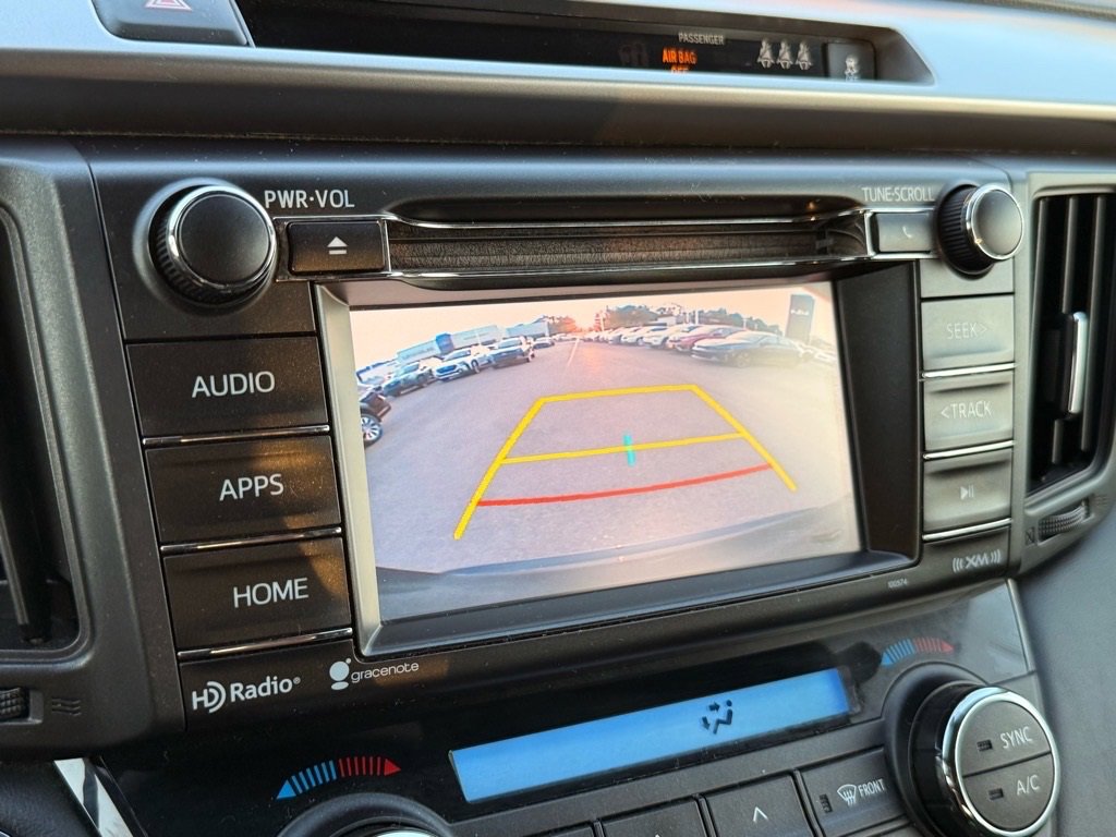 Used 2018 Toyota RAV4 XLE image 22