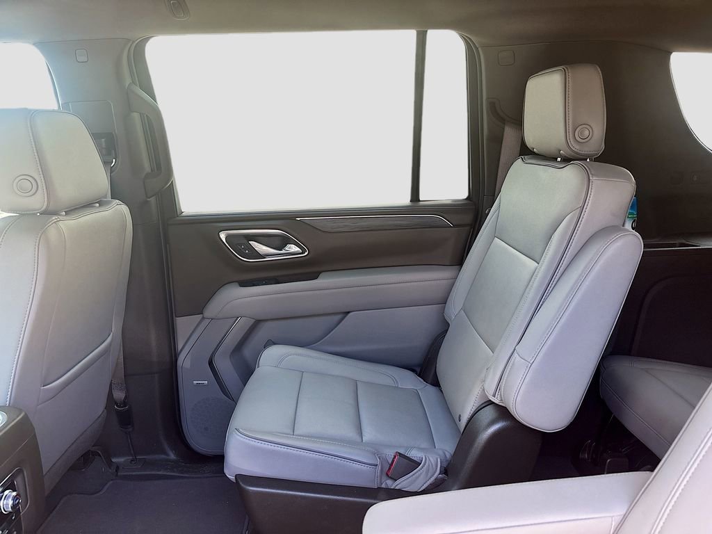 Used 2024 GMC Yukon XL SLT w/ SLT Luxury Package RWD image 19