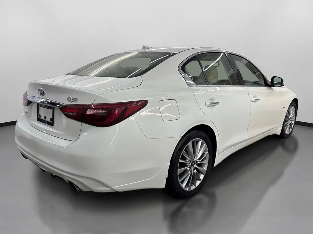 Used 2018 INFINITI Q50 Luxe w/ Essential Package (3.0T Luxe) AWD/4WD image 10