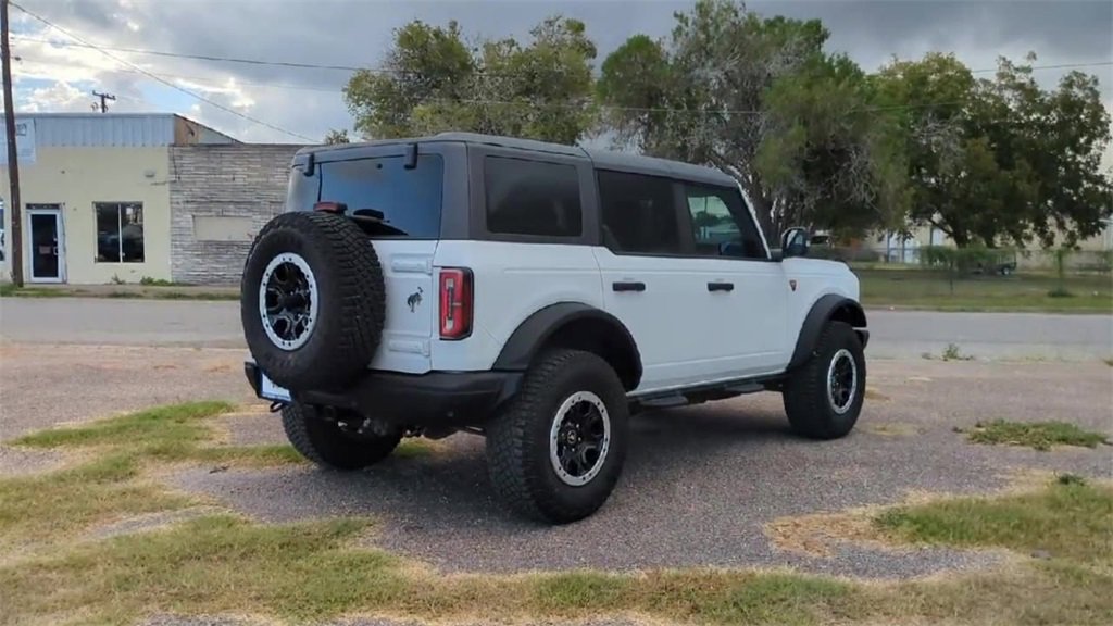 Used 2023 Ford Bronco Badlands image 8