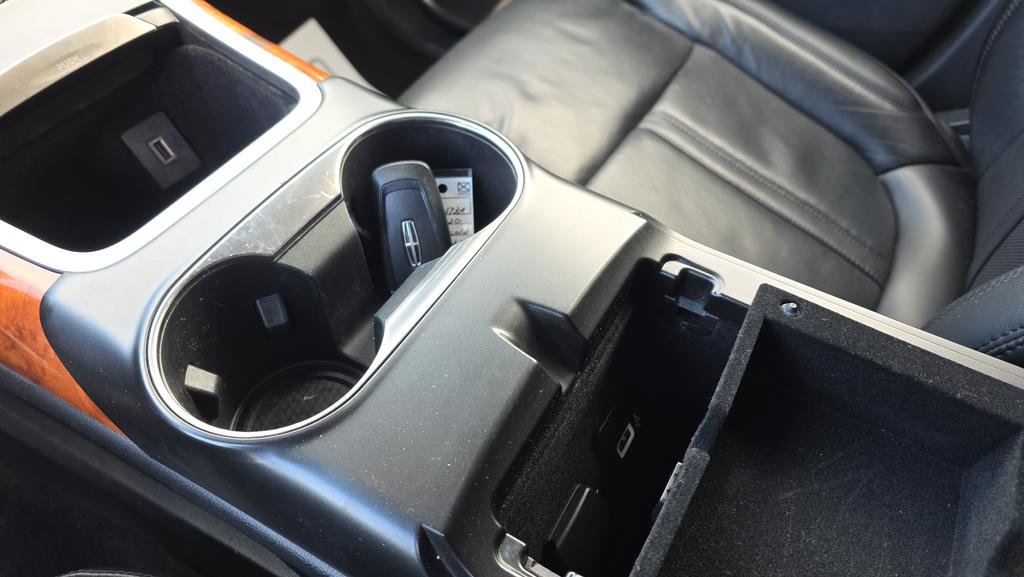 Used 2020 Lincoln Nautilus Reserve w/ Equipment Group 201A image 31