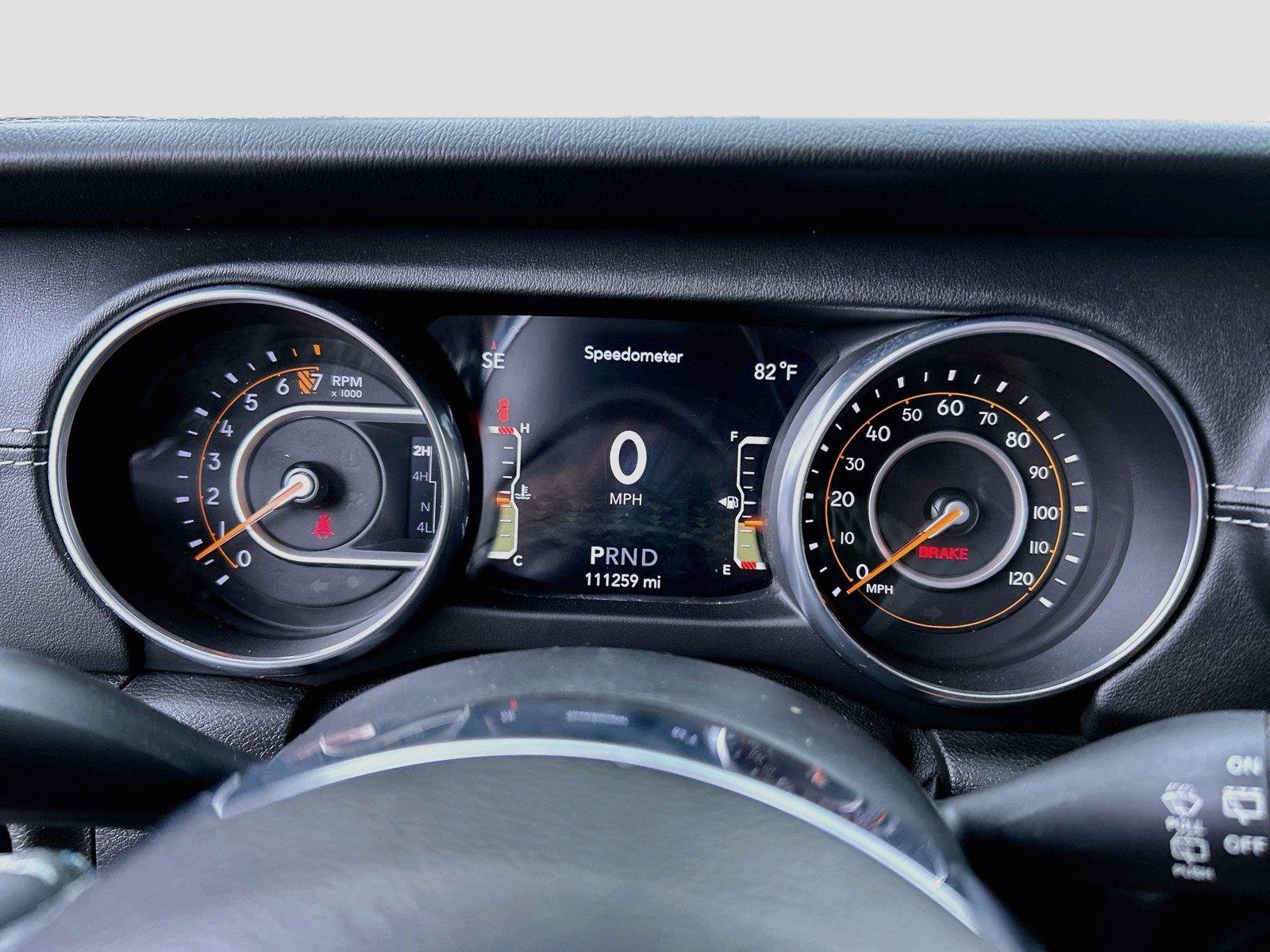 Used 2018 Jeep Wrangler Unlimited Sahara AWD/4WD image 37