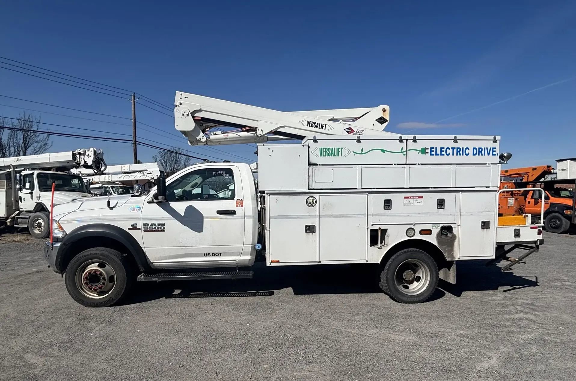 Used 2017 RAM 5500 SLT w/ Quick Order Package 29G SLT AWD/4WD image 3
