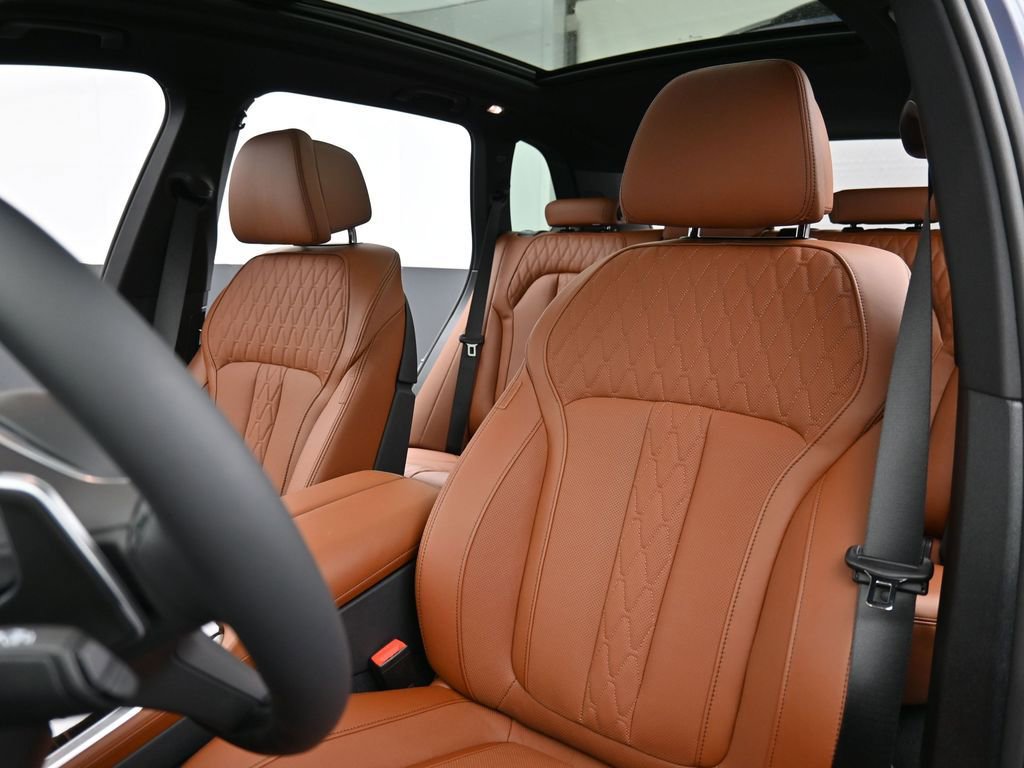 New 2026 BMW X5 xDrive50e w/ M Sport Package image 10