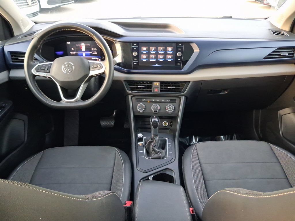 Used 2022 Volkswagen Taos SE w/ Panoramic Sunroof Package FWD image 9