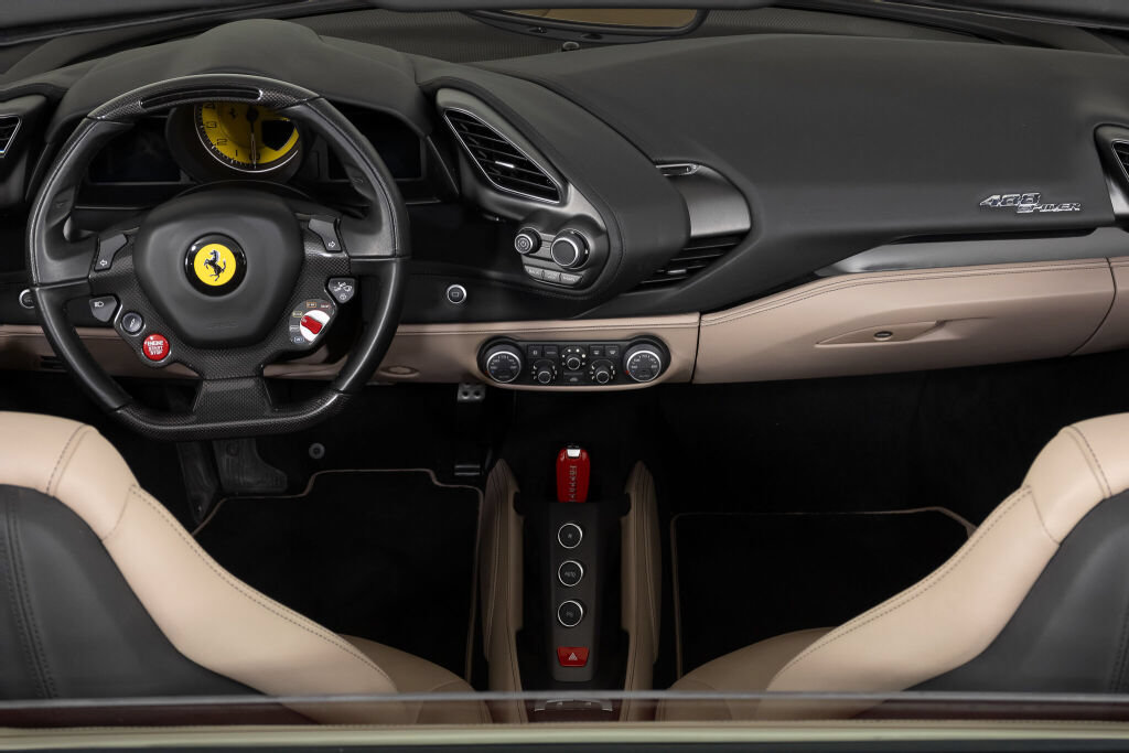 Used 2019 Ferrari 488 Spider RWD image 22