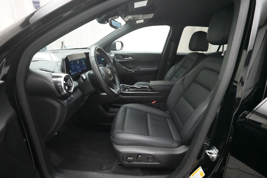 Used 2025 Chevrolet Equinox LT w/ Convenience Package II image 7