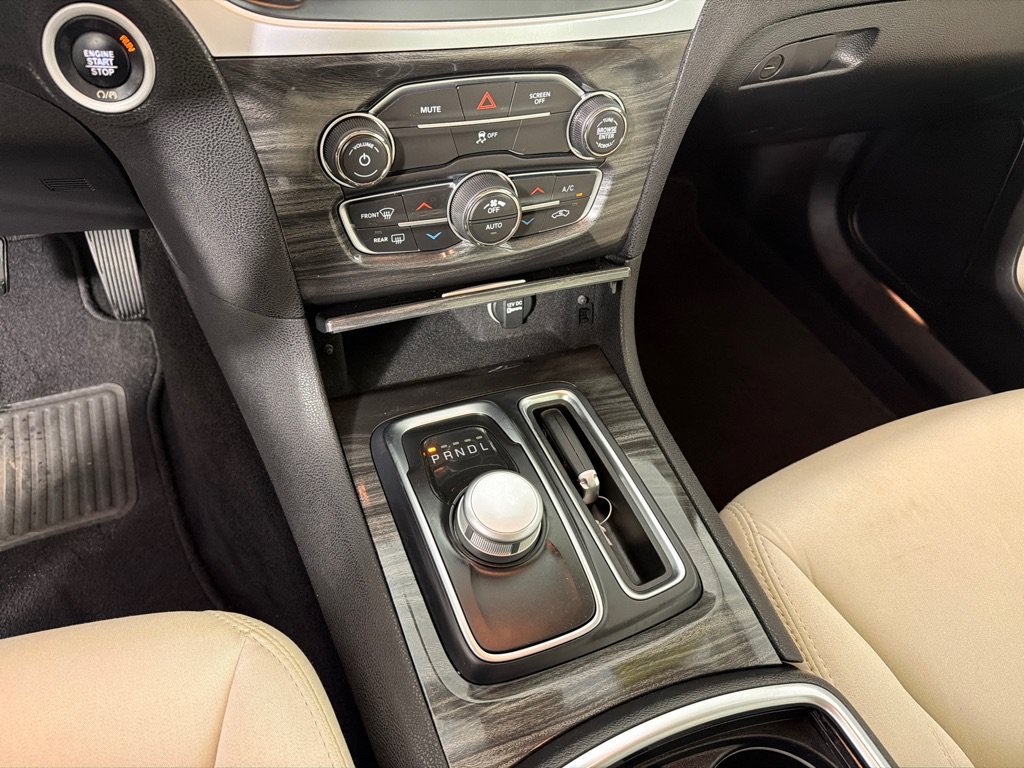 Used 2019 Chrysler 300 Touring w/ Sport Appearance Package RWD image 15