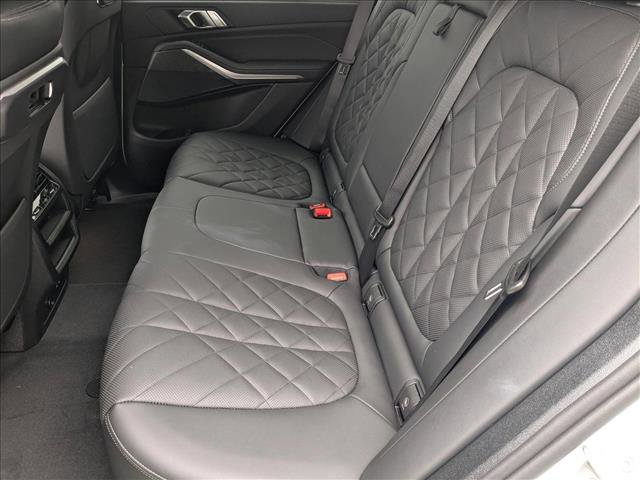 Used 2026 BMW X5 xDrive40i w/ Parking Assistance Package AWD/4WD image 14