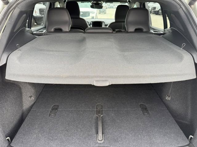 Used 2021 Volvo XC40 P8 Recharge image 6