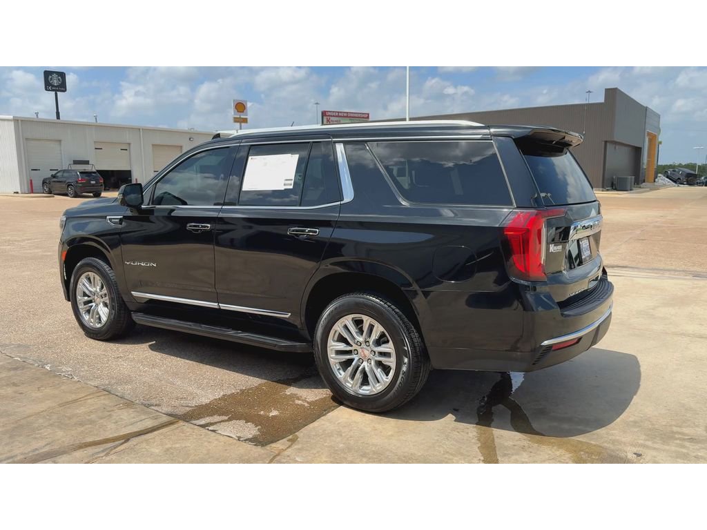 Used 2023 GMC Yukon SLT w/ SLT Luxury Package AWD/4WD image 6