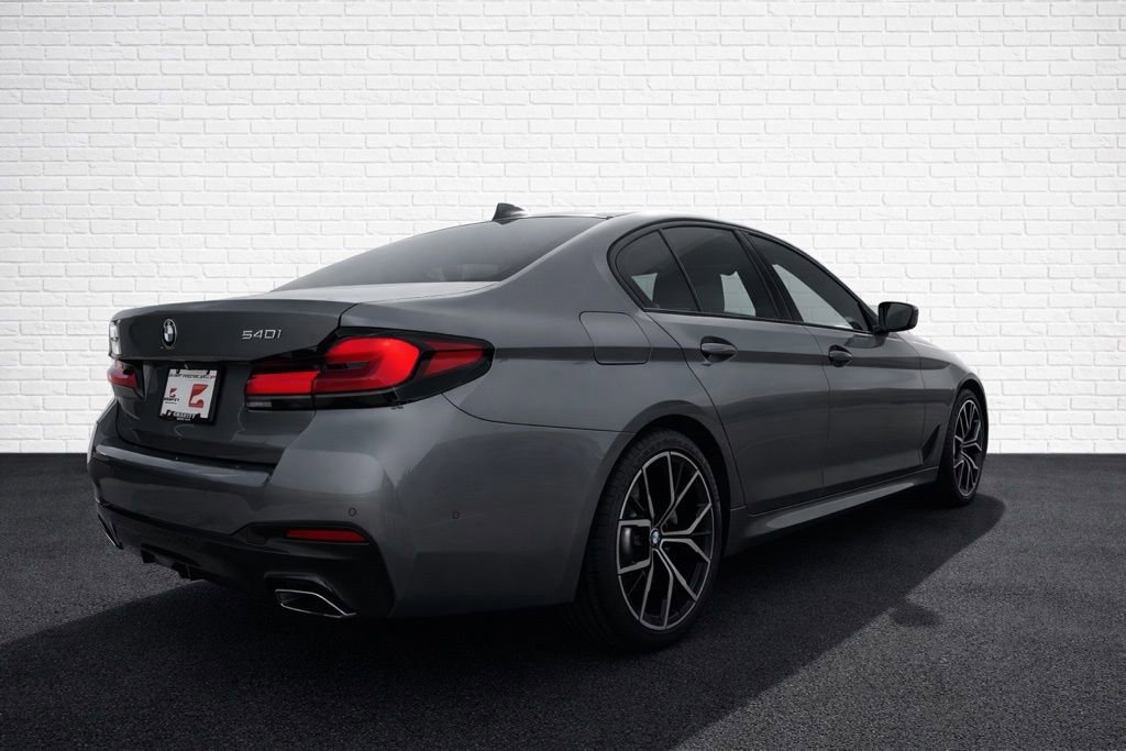 Used 2021 BMW 540i xDrive w/ M Sport Package image 4