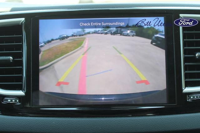 Used 2023 Chrysler Pacifica Touring-L FWD image 18