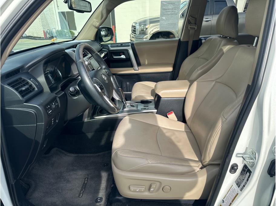 Used 2015 Toyota 4Runner Limited image 16