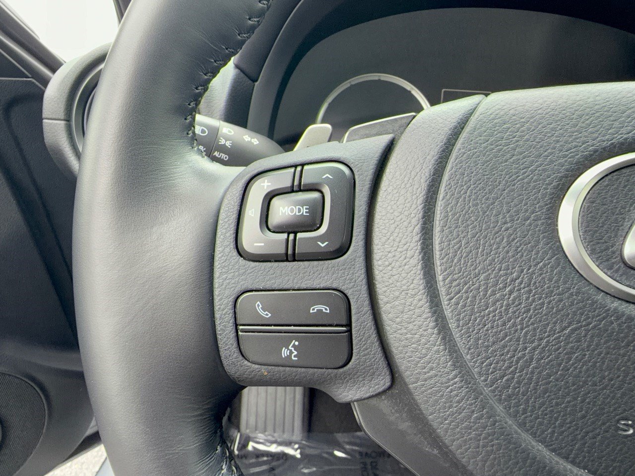 Used 2023 Lexus IS 300 w/ Premium Package RWD image 18