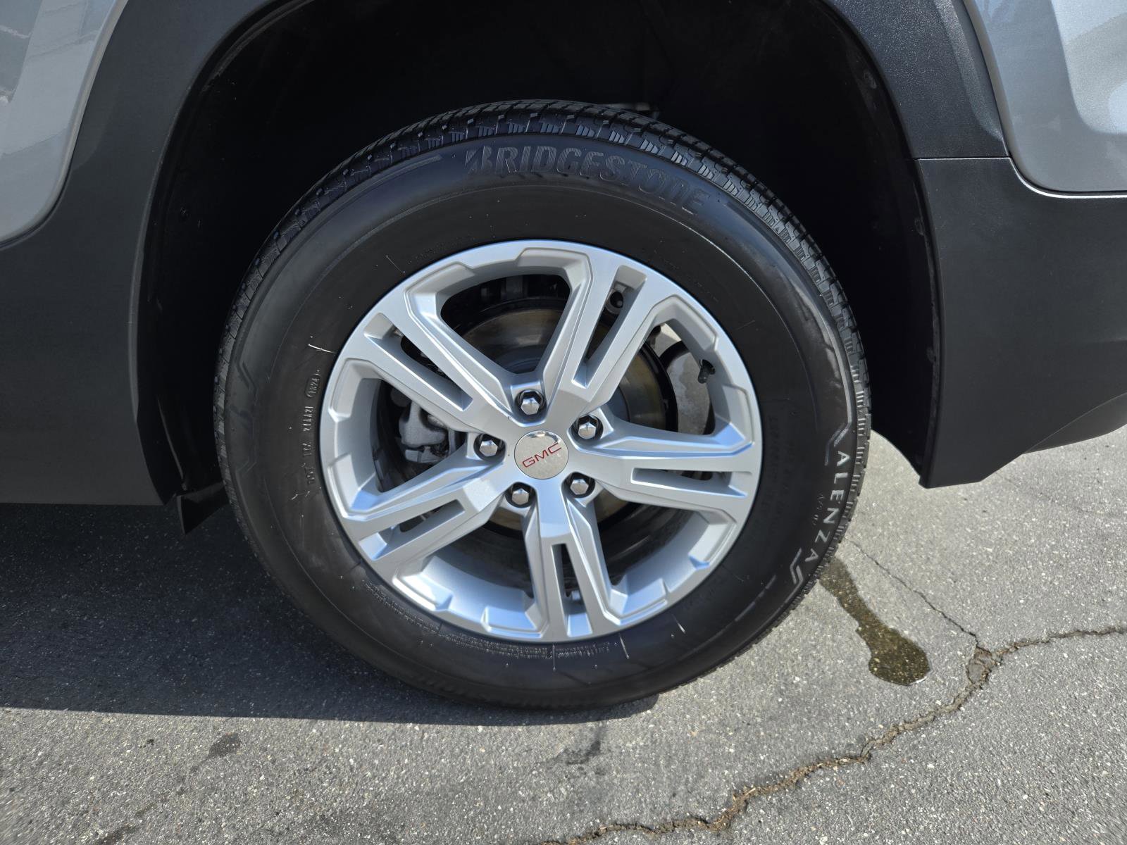 Used 2024 GMC Terrain SLE image 34