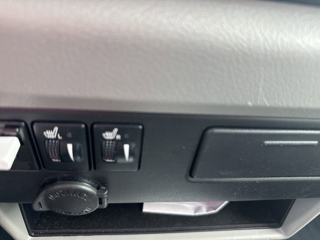 Used 2017 Toyota Sienna XLE image 33