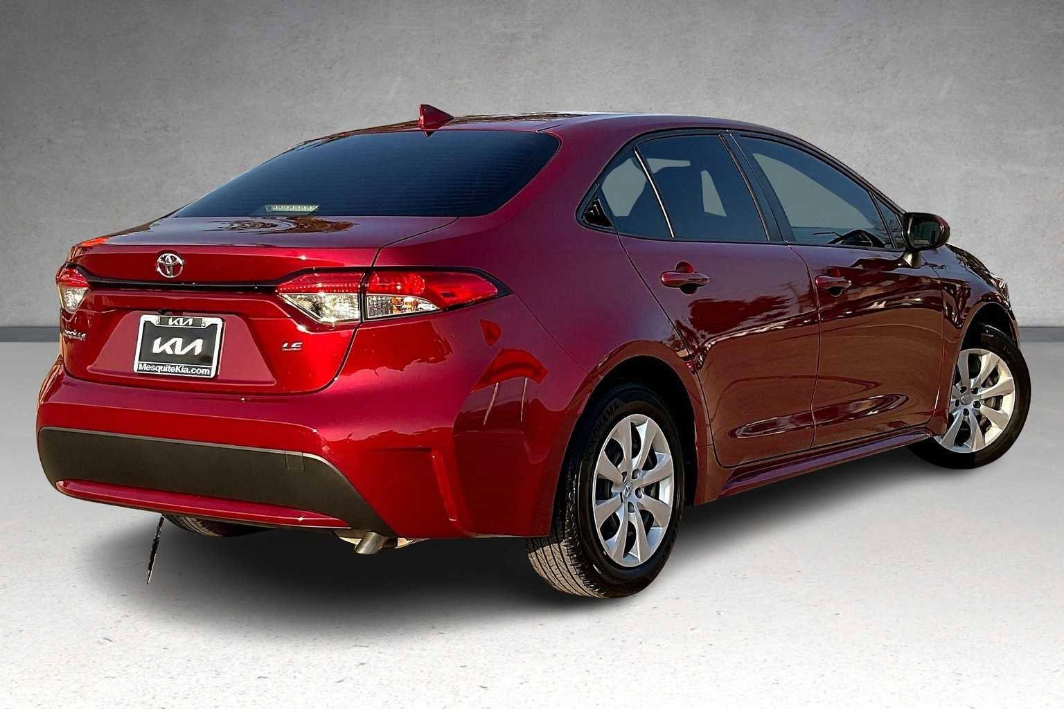 Used 2022 Toyota Corolla LE image 22