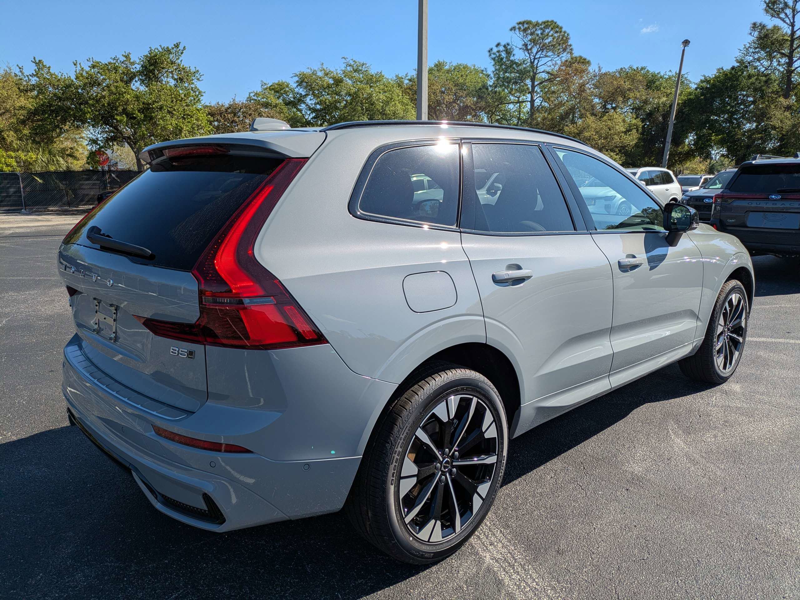 New 2026 Volvo XC60 B5 Plus w/ Protection Package Premier image 4