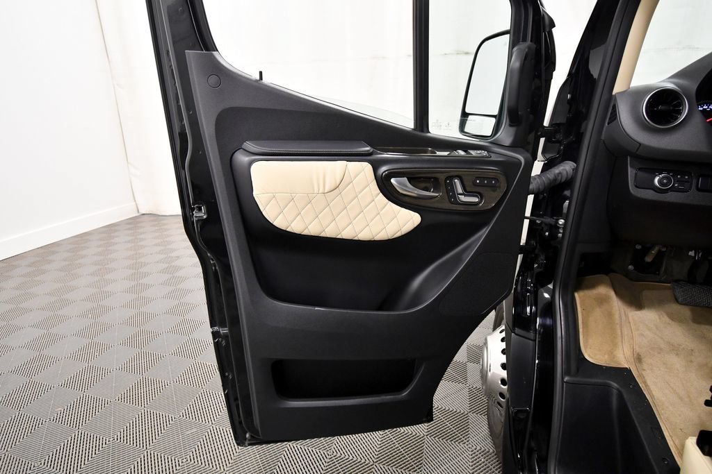 Used 2021 Mercedes-Benz Sprinter 3500 image 15
