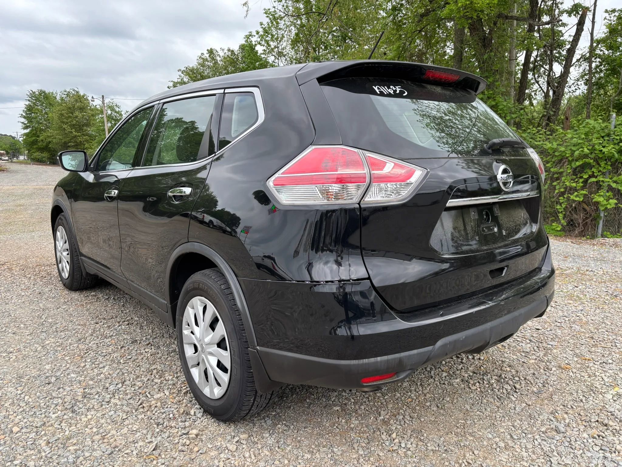 Used 2015 Nissan Rogue S image 13