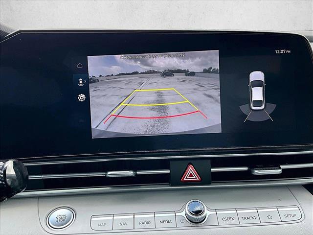 Used 2023 Hyundai Elantra Limited image 23