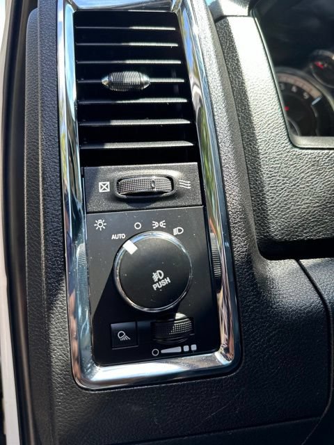 Used 2016 RAM 2500 Laramie w/ Sport Appearance Group AWD/4WD image 14