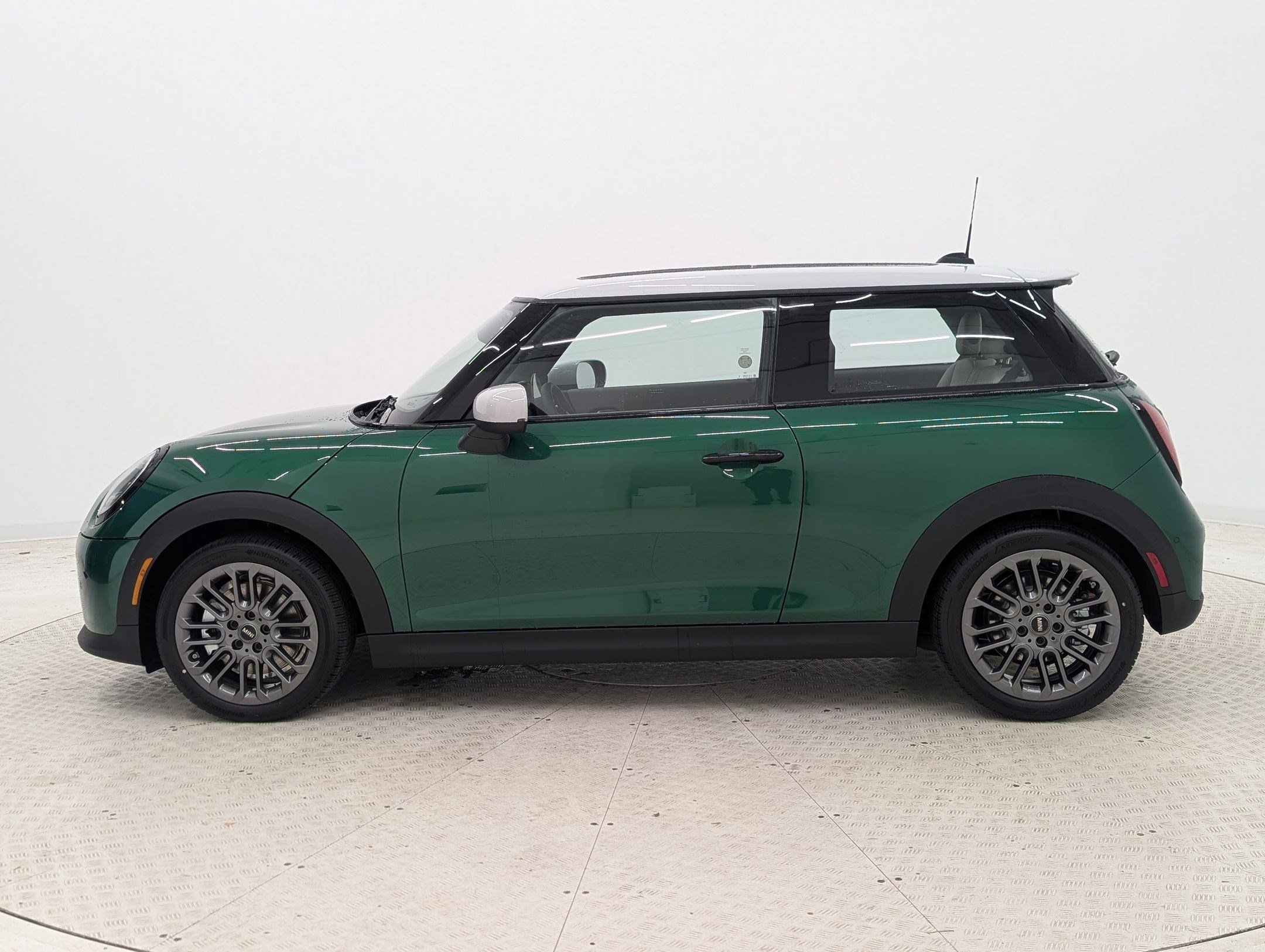 New 2026 MINI Cooper S image 2