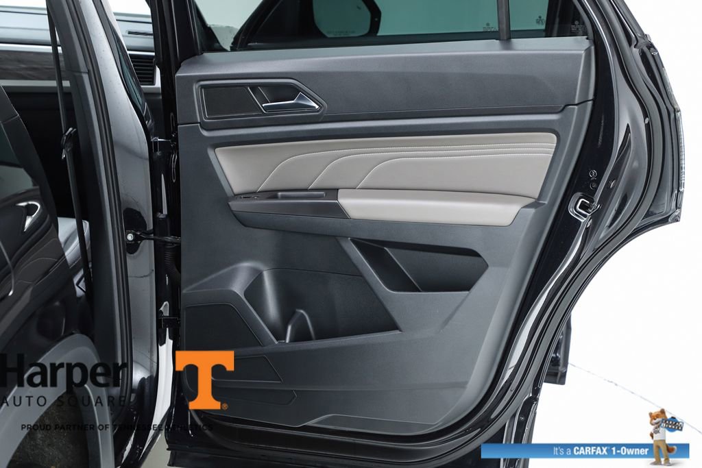 Used 2023 Volkswagen Atlas Cross Sport SE w/ Black Wheel Package image 31