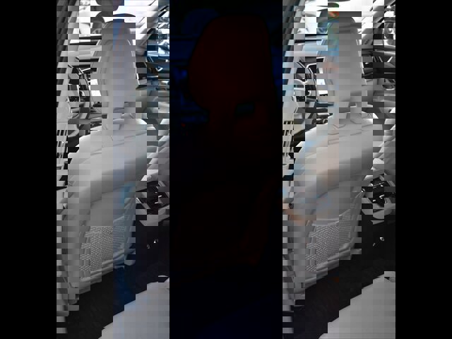 Used 2018 Volvo XC90 T6 Momentum w/ Convenience Package image 18