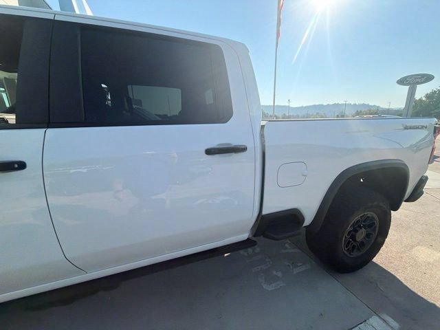 Used 2025 Chevrolet Silverado 2500 ZR2 w/ ZR2 Bison Edition AWD/4WD image 9