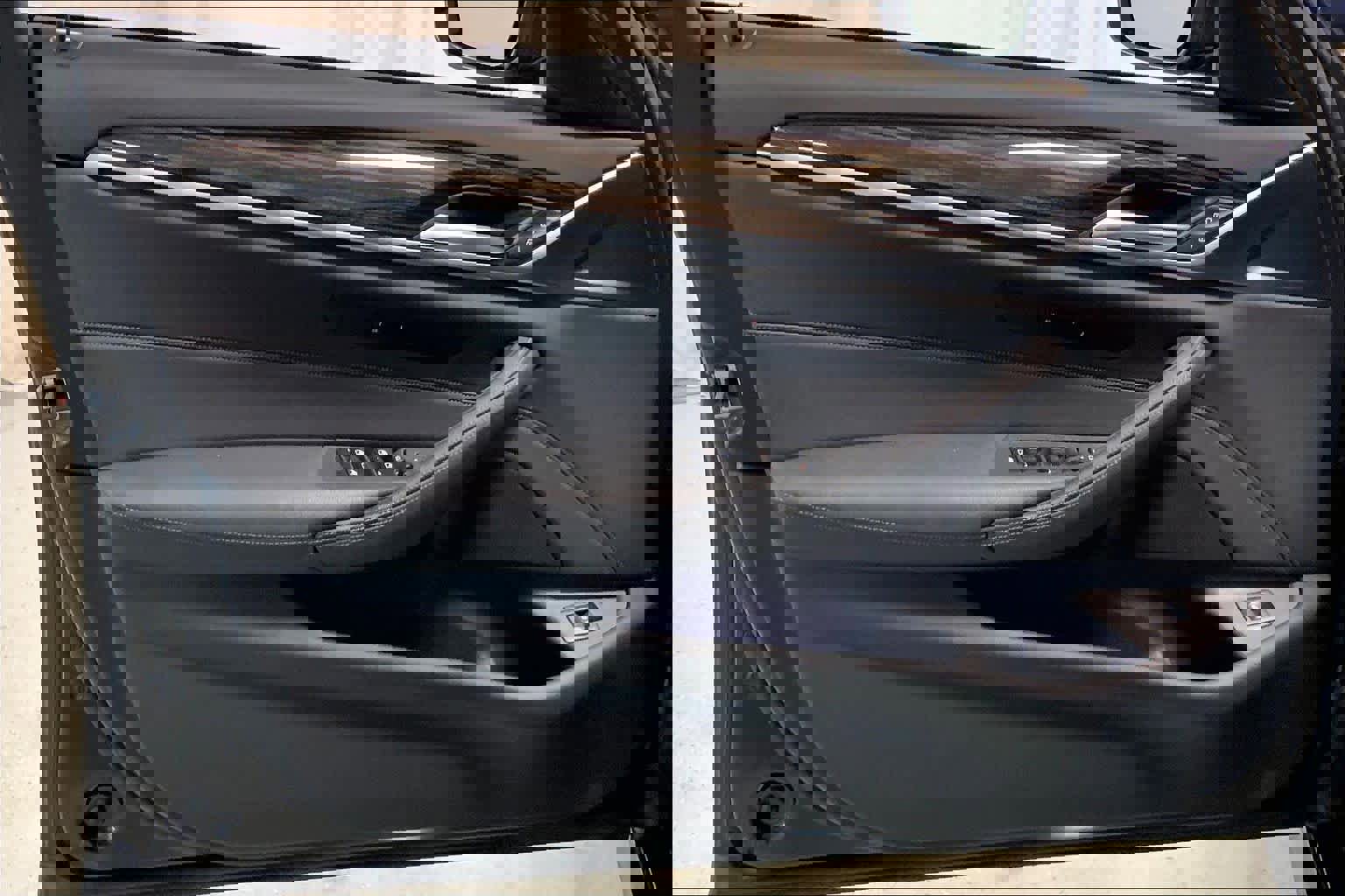 Used 2023 BMW 540i xDrive 540i xDrive w/ M Sport Package image 22