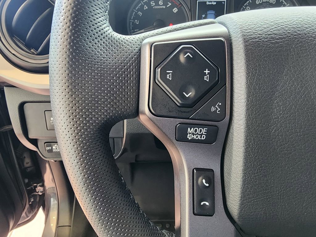 Used 2023 Toyota Tacoma TRD Off-Road w/ Technology Package AWD/4WD image 18
