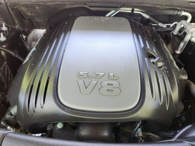 Used 2021 Dodge Durango R/T w/ Technology Group AWD/4WD image 28