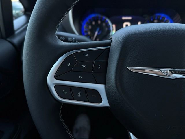 New 2026 Chrysler Pacifica Select image 35
