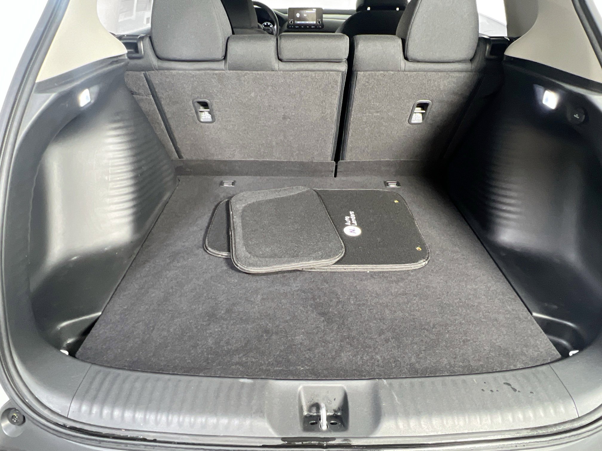 Used 2023 Honda HR-V LX image 23