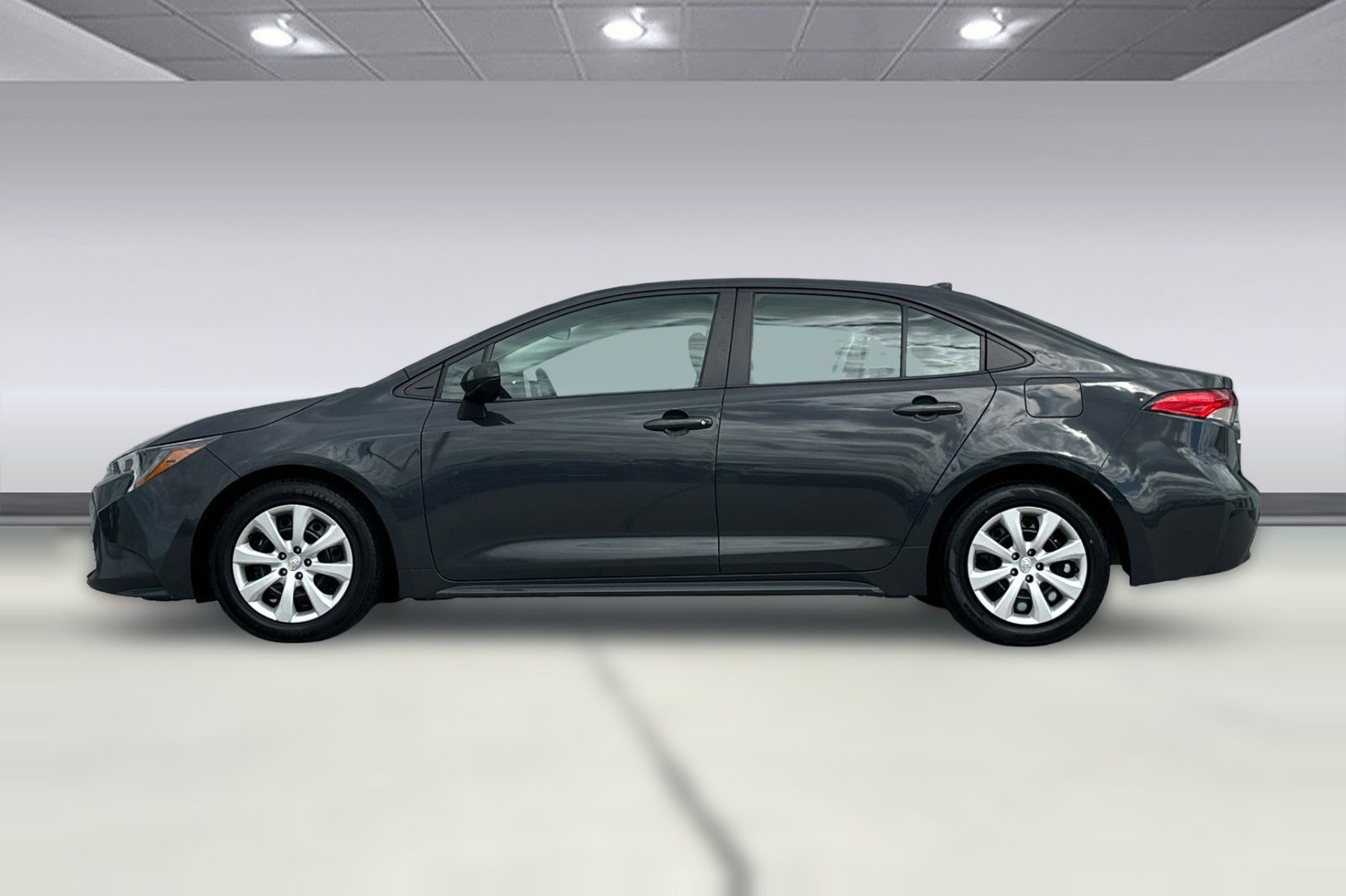 Used 2024 Toyota Corolla LE image 6