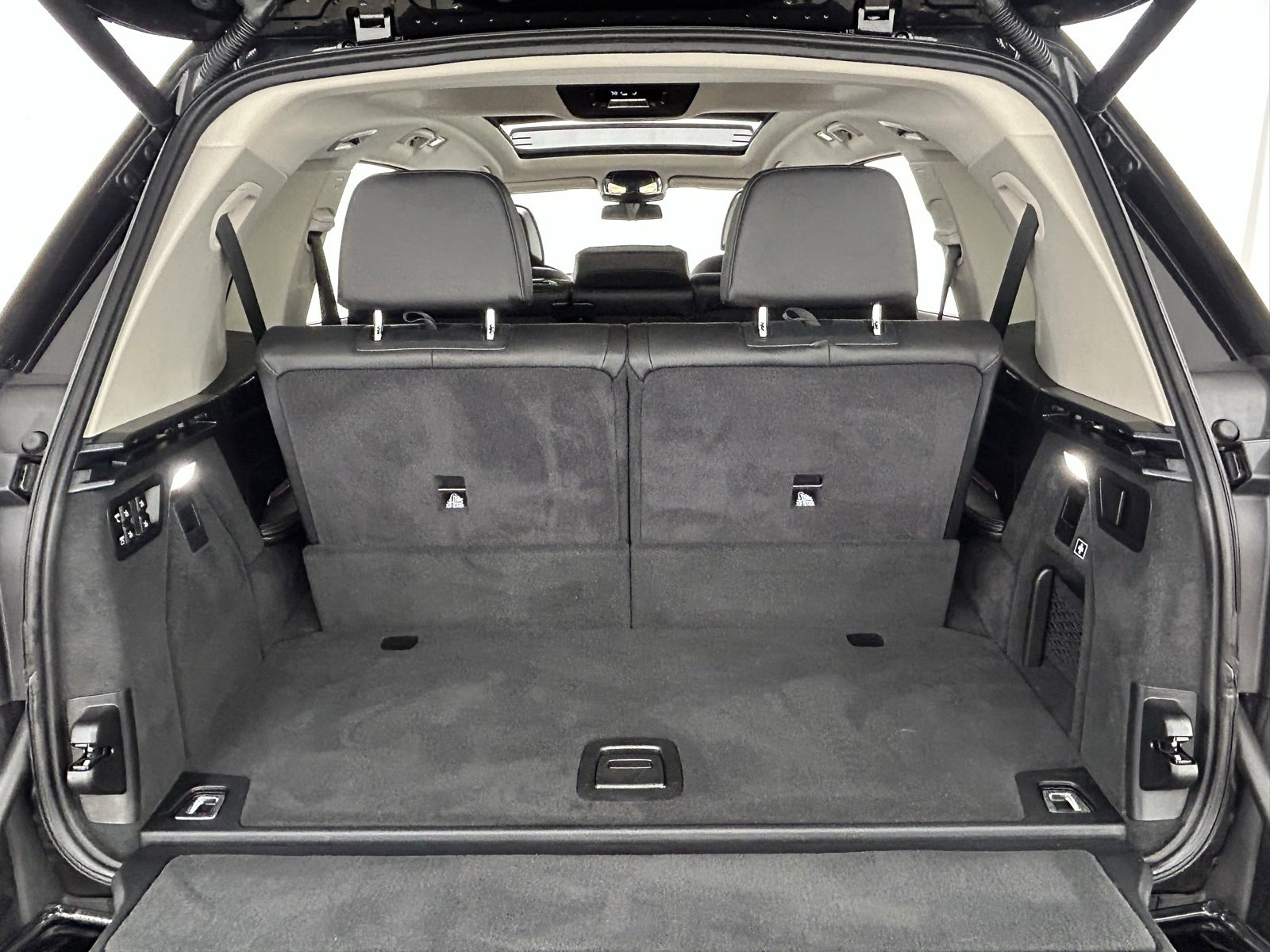 Used 2024 BMW X7 xDrive40i image 40