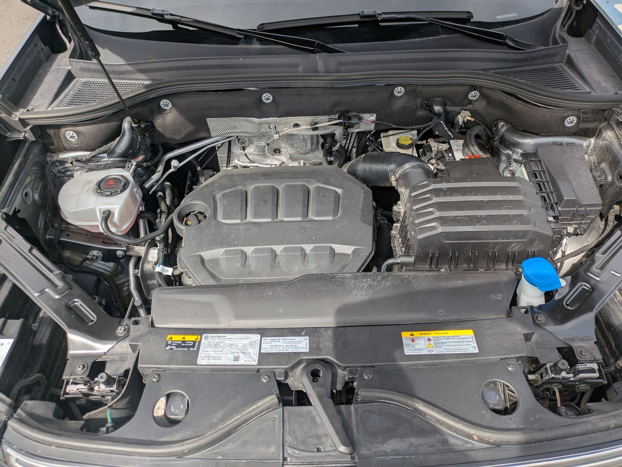 Used 2025 Volkswagen Atlas Cross Sport SE image 35