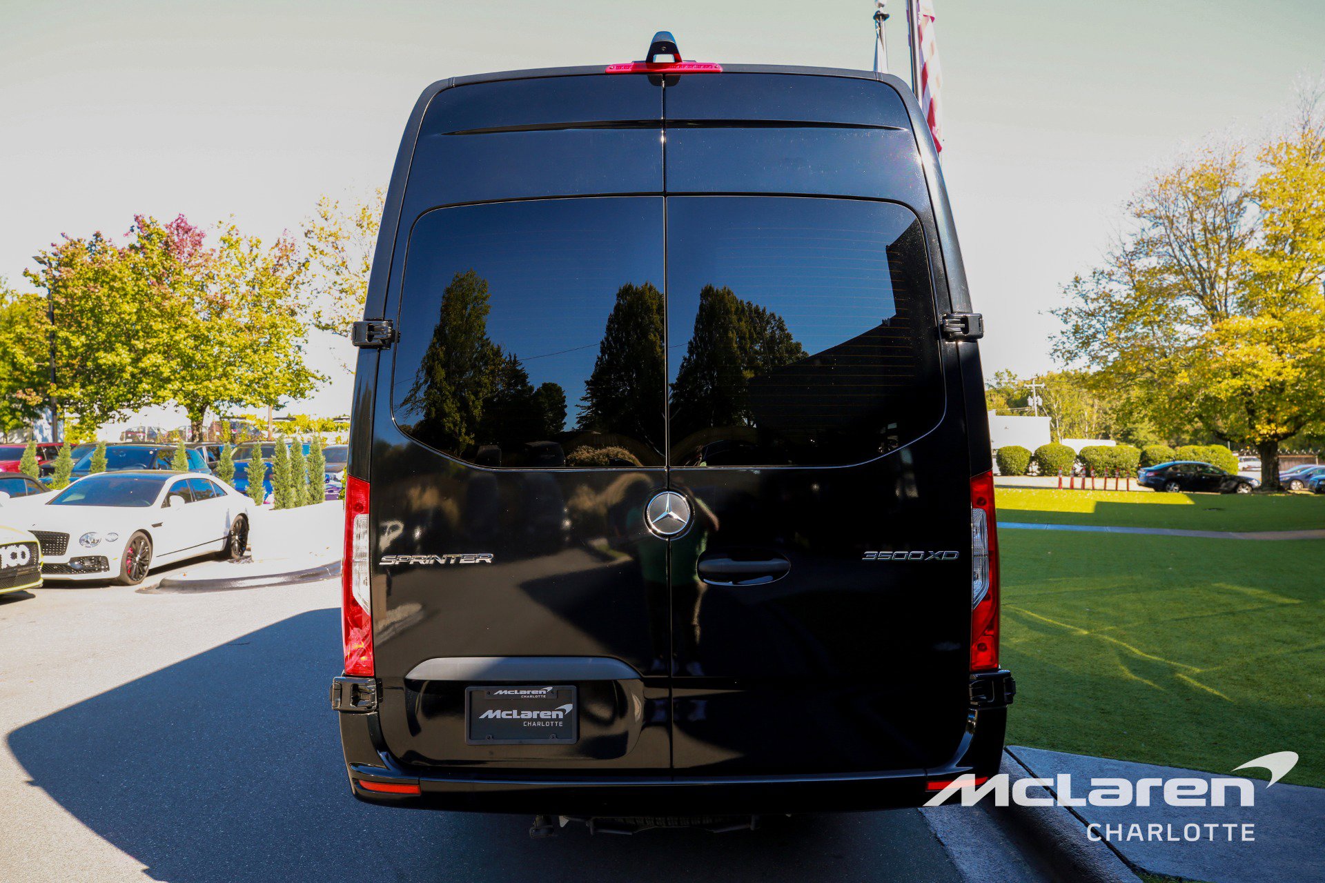 Used 2020 Mercedes-Benz Sprinter 3500 w/ Windows All Around Package image 7