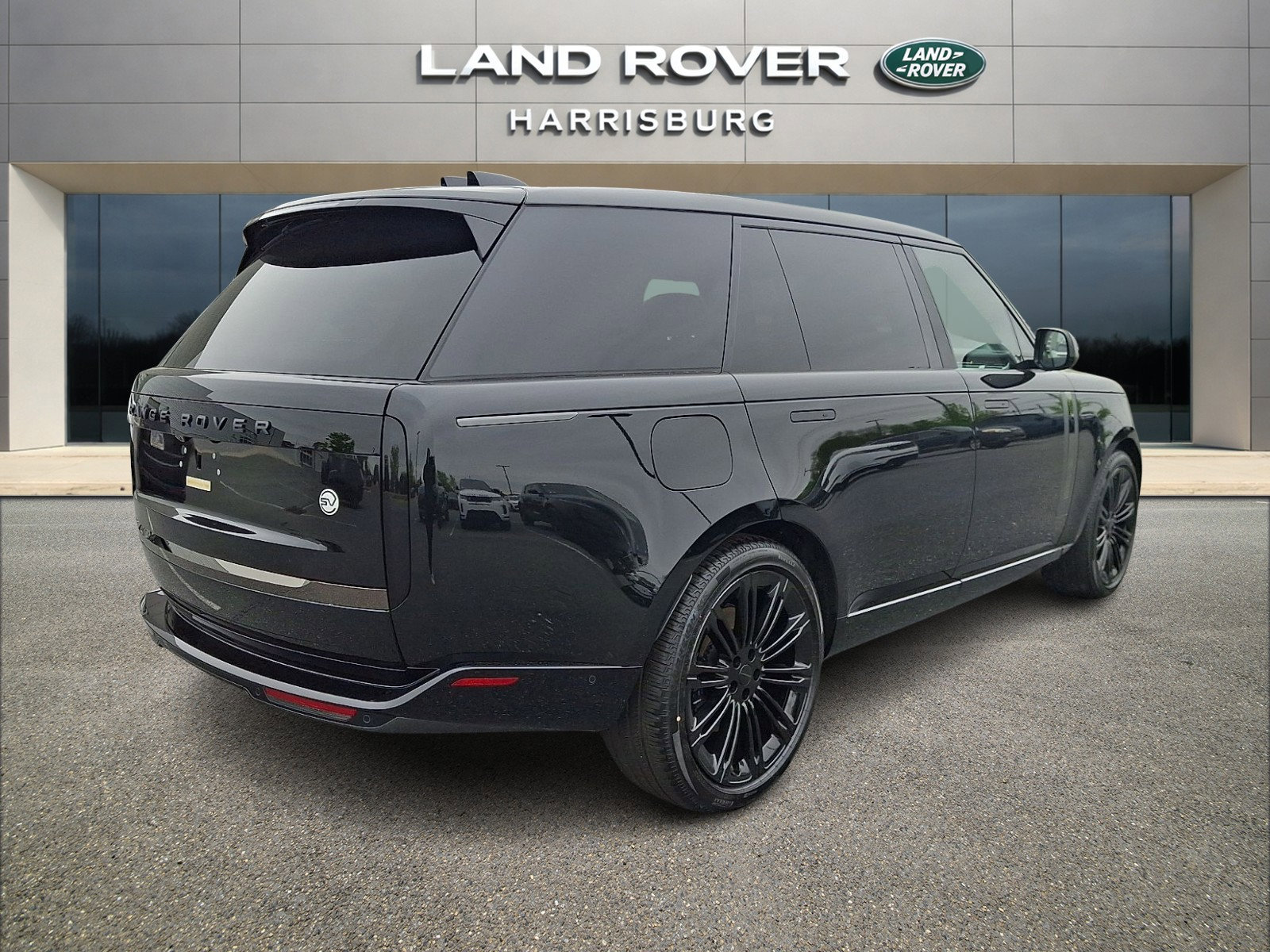 New 2026 Land Rover Range Rover SV AWD/4WD image 4